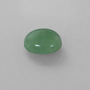 Jadéite vert naturelle coupe ovale, 2,32 ct, translucide