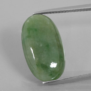 Jadéite Vert naturelle ovale, 8.88 ct, Transparent