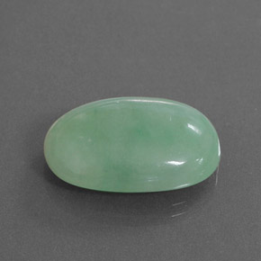 Jadéite Vert naturelle ovale, 18.38 ct, Translucide