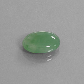 Jadéite vert naturelle coupe ovale, 6,33 ct, translucide