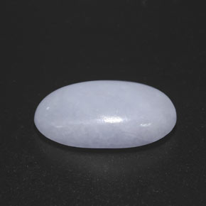 Jadéite bleue naturelle coupe ovale, 10,58 ct, opaque