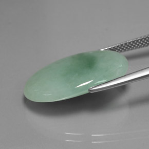 Jadéite Vert naturelle Coupe ovale, 15.88 ct, Translucide