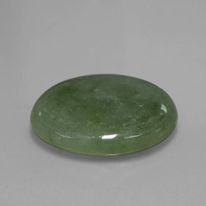 Jadéite vert naturelle coupe ovale, 13,76 ct, translucide
