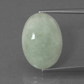 Jadéite vert naturelle coupe ovale, 8,88 ct, opaque