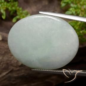 Jadéite Vert grisâtre naturelle ovale, 35.48 ct, Translucide