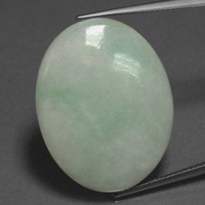 Jadéite vert naturelle coupe ovale, 30,33 ct, opaque