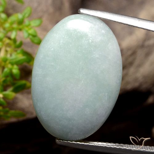Jadéite Vert gris léger naturelle ovale, 20.42 ct, Opaque