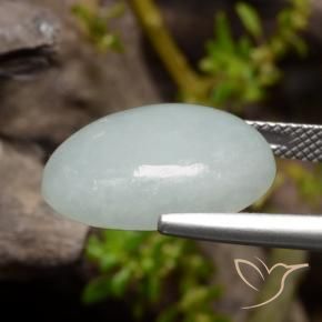 Jadéite Vert gris léger naturelle ovale, 11.10 ct, Translucide