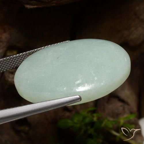 Jadéite vert naturelle coupe ovale, 39,20 ct, translucide