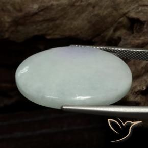 Jadéite Blanc grisâtre naturelle ovale, 34.38 ct, Opaque