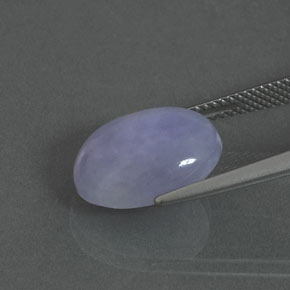Jadéite Lavande naturelle Coupe ovale, 8.84 ct, Opaque