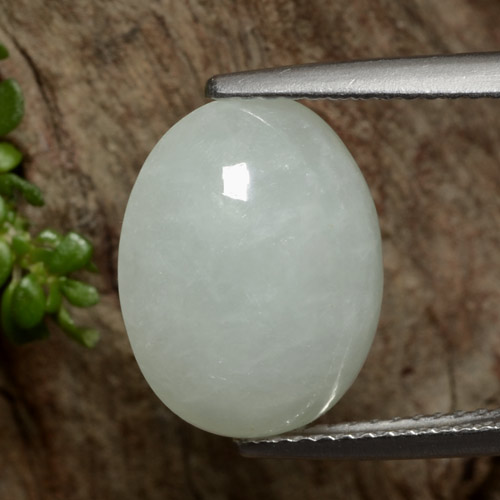 Jadéite Multicolore naturelle Coupe ovale, 8.73 ct, Translucide