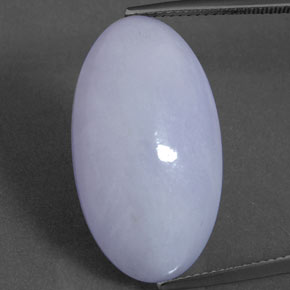Jadéite Lavande naturelle Coupe ovale, 28.23 ct, Opaque