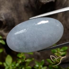Jadéite Gris bleuâtre léger naturelle ovale, 13.30 ct, Opaque
