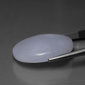 Jadéite bleue naturelle coupe ovale, 53,76 ct, opaque
