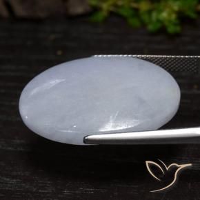 Jadéite Gris léger naturelle ovale, 36.60 ct, Opaque