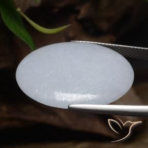 Jadéite Gris bleuâtre léger naturelle ovale, 27.60 ct, Opaque
