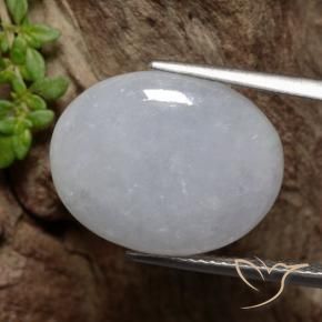 Jadéite Gris moyen naturelle ovale, 12.25 ct, Translucide