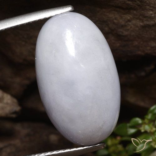 Jadéite Gris naturelle ovale, 14.38 ct, Translucide