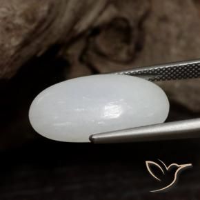 Jadéite Blanc grisâtre naturelle ovale, 15.79 ct, Opaque