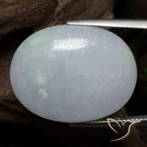 Jadéite Gris léger naturelle ovale, 30.21 ct, Translucide