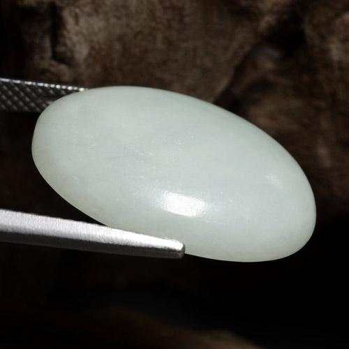 Jadéite Blanc verdâtre naturelle Coupe ovale, 16.55 ct, Opaque