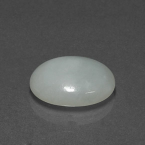 Jadéite vert naturelle coupe ovale, 7,49 ct, opaque