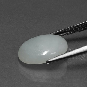 Jadéite vert naturelle coupe ovale, 7,49 ct, opaque