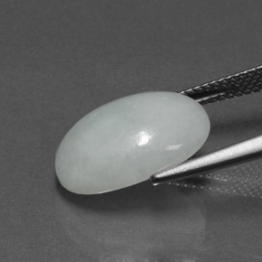 Jadéite vert naturelle coupe ovale, 8,44 ct, opaque