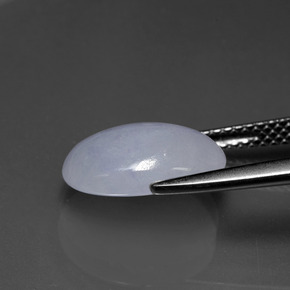 Jadéite bleue naturelle coupe ovale, 4,23 ct, translucide