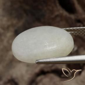 Jadéite Gris très clair naturelle ovale, 8.75 ct, Translucide