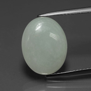 Jadéite vert naturelle coupe ovale, 5,28 ct, translucide