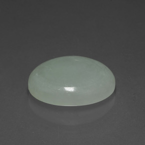 Jadéite vert naturelle coupe ovale, 5,28 ct, translucide
