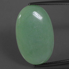 Jadéite Vert naturelle Coupe ovale, 19.15 ct, Opaque