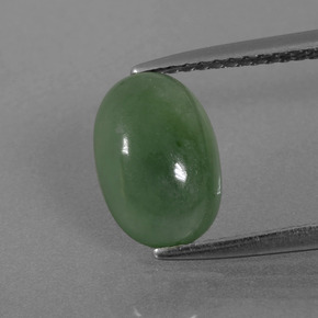 Jadéite vert naturelle coupe ovale, 2,73 ct, translucide