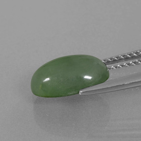 Jadéite vert naturelle coupe ovale, 2,73 ct, translucide