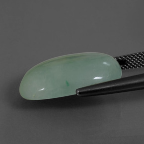 Jadéite vert naturelle coupe ovale, 18,38 ct, translucide