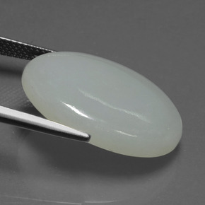 Jadéite vert naturelle coupe ovale, 20,83 ct, translucide