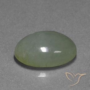 Jadéite Vert chaud naturelle ovale, 9.51 ct, Translucide