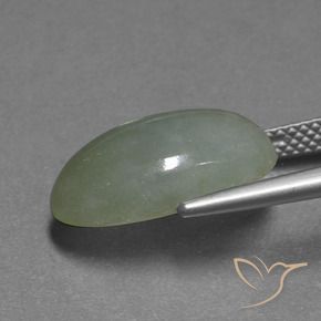 Jadéite Vert chaud naturelle ovale, 9.51 ct, Translucide