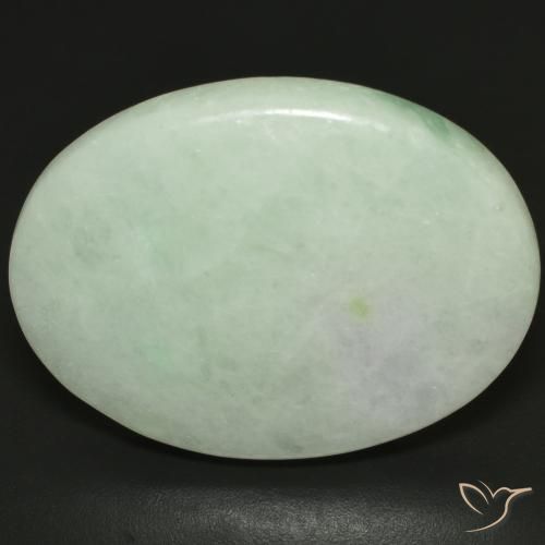 Jadéite vert naturelle coupe ovale, 35,14 ct, translucide