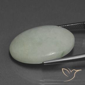 Jadéite Vert moyen naturelle ovale, 38.56 ct, Translucide