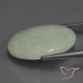 Jadéite Gris vert naturelle ovale, 23.40 ct, Translucide