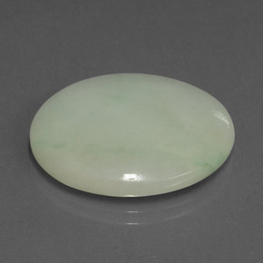 Jadéite vert naturelle coupe ovale, 23,36 ct, translucide