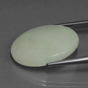 Jadéite vert naturelle coupe ovale, 23,36 ct, translucide