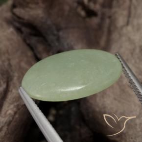 Jadéite Olive verte naturelle ovale, 13.32 ct, Translucide