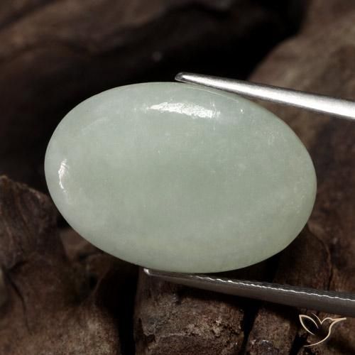 Jadéite Gris vert naturelle ovale, 11.60 ct, Translucide