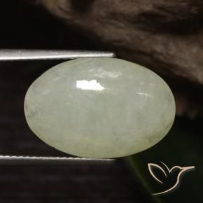 Jadéite Jaune-vert grisâtre naturelle ovale, 10.01 ct, Translucide