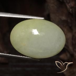 Jadéite Jaune-vert grisâtre naturelle ovale, 14.11 ct, Translucide