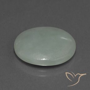 Jadéite Vert moyen naturelle ovale, 10.74 ct, Translucide